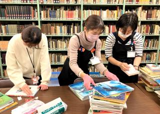 選書の様子