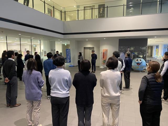 出発する職員に対する激励会の写真