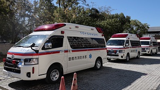 救急隊への感謝から、高規格救急車3台のご寄附をいただきました