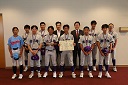 報告に訪れた選手たち