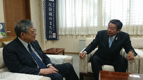 行田市長と豊橋市長