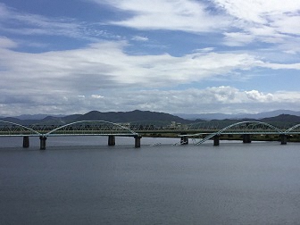 水管橋崩落現場のようす